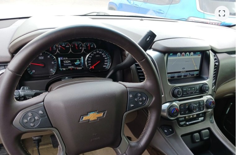 2016 Chevrolet Suburban Image 7
