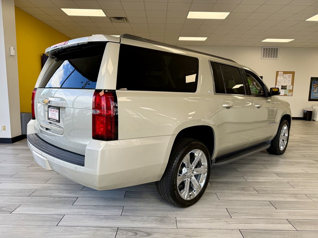 2016 Chevrolet Suburban Image 6