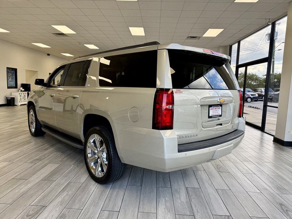 2016 Chevrolet Suburban Image 7