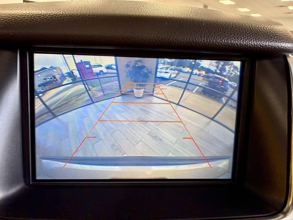 2016 Chevrolet Suburban Image 11