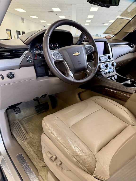 2016 Chevrolet Suburban Image 13