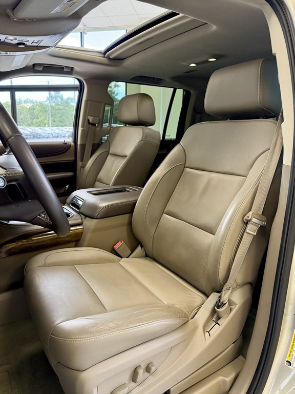 2016 Chevrolet Suburban Image 14