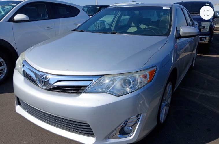 2012 Toyota Camry Image 2