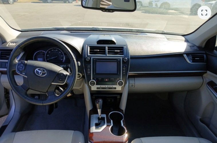 2012 Toyota Camry Image 6