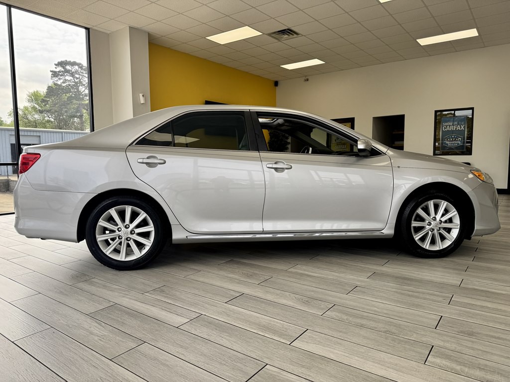 2012 Toyota Camry Image 5