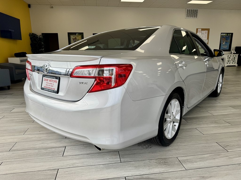 2012 Toyota Camry Image 6