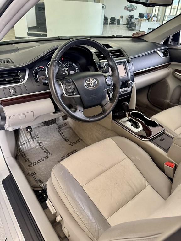 2012 Toyota Camry Image 13
