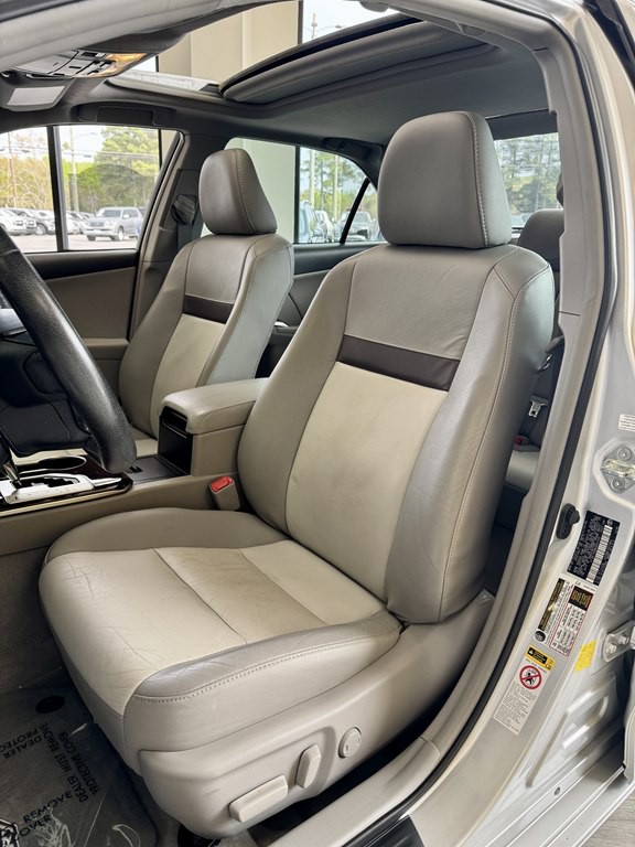 2012 Toyota Camry Image 14