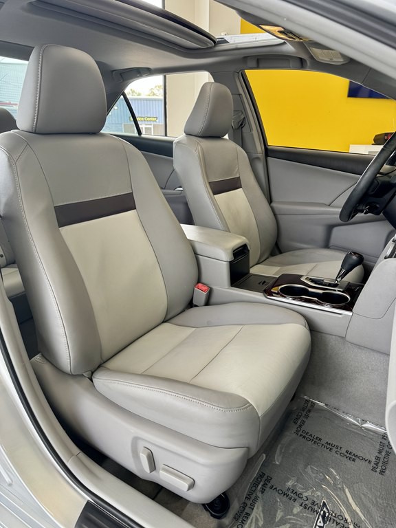 2012 Toyota Camry Image 16