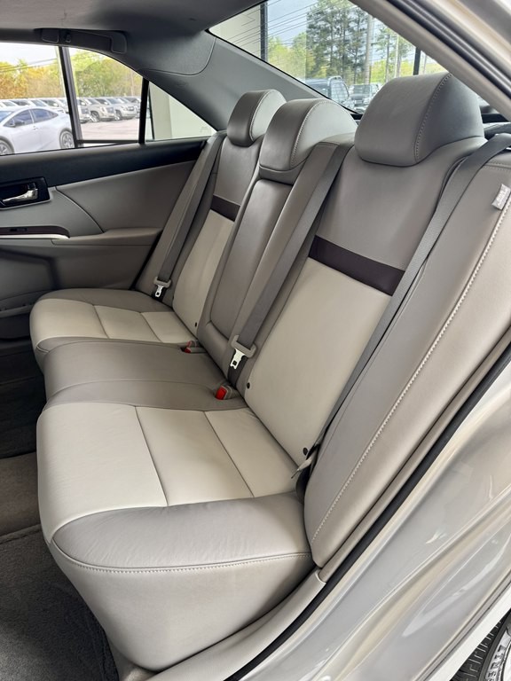 2012 Toyota Camry Image 17