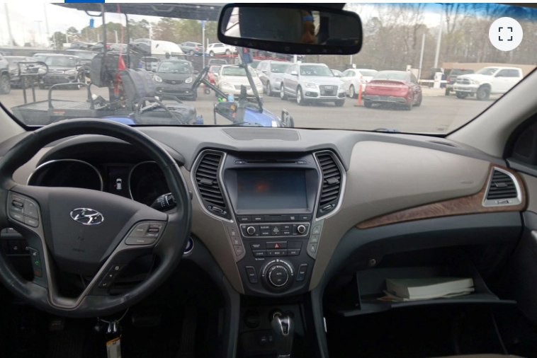 2017 Hyundai Santa Fe Image 6