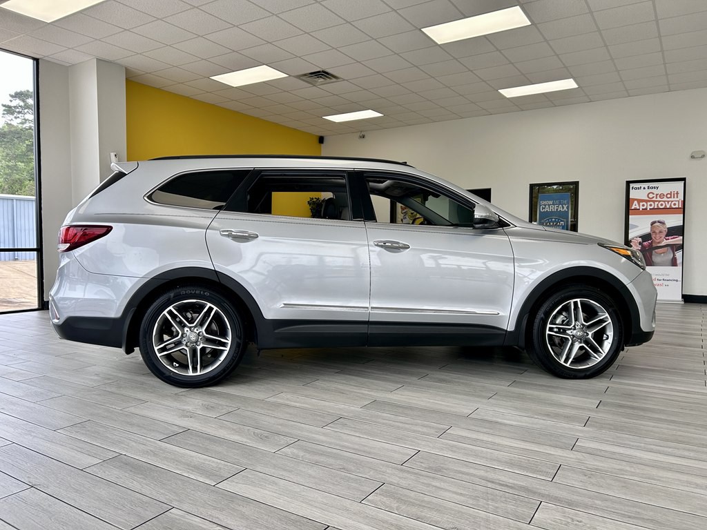2017 Hyundai Santa Fe Image 5