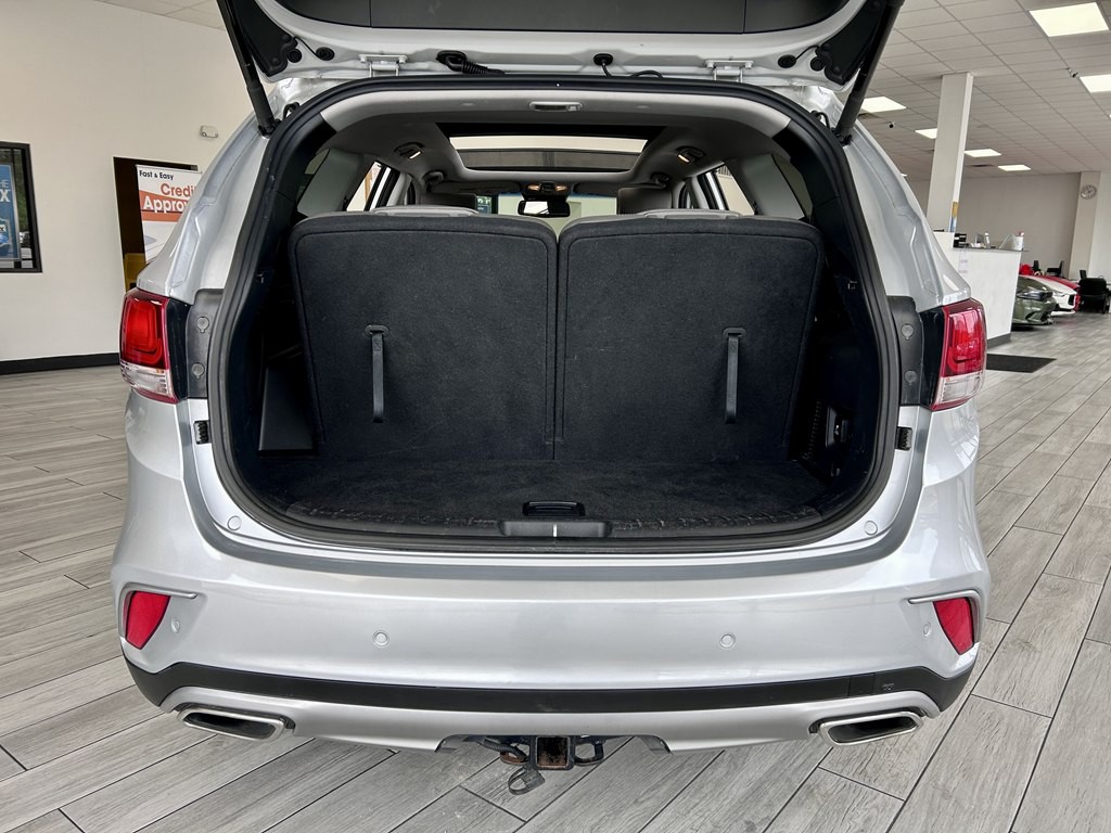 2017 Hyundai Santa Fe Image 9
