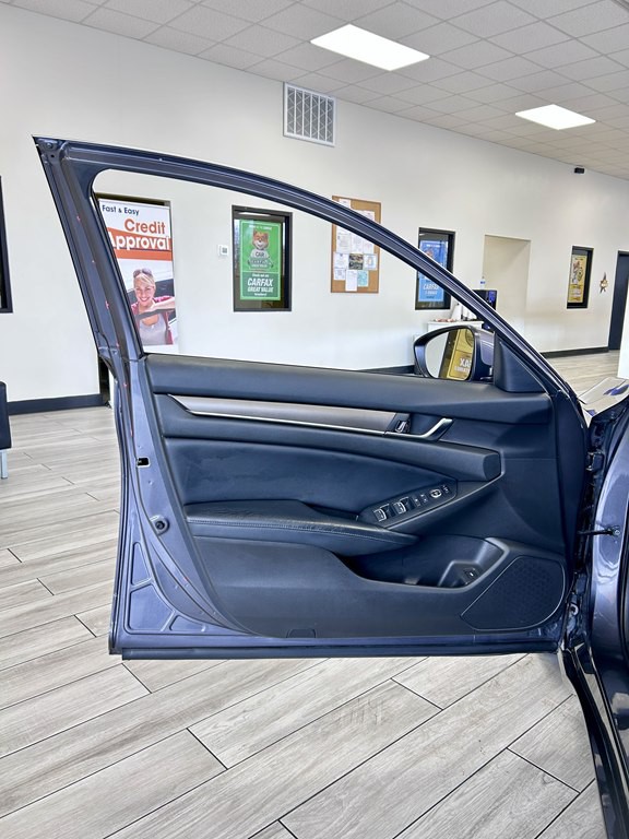 2018 Honda Accord Image 15