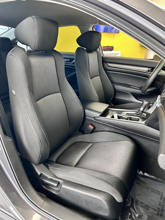 2018 Honda Accord Image 16