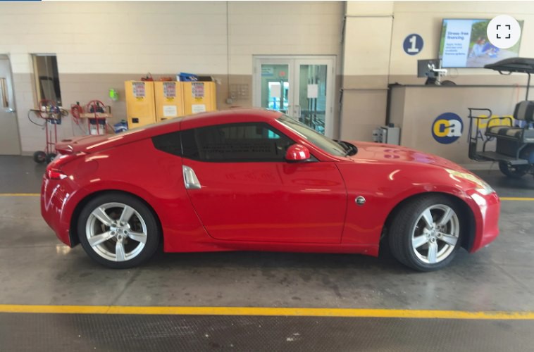 2011 Nissan 370Z Image 8