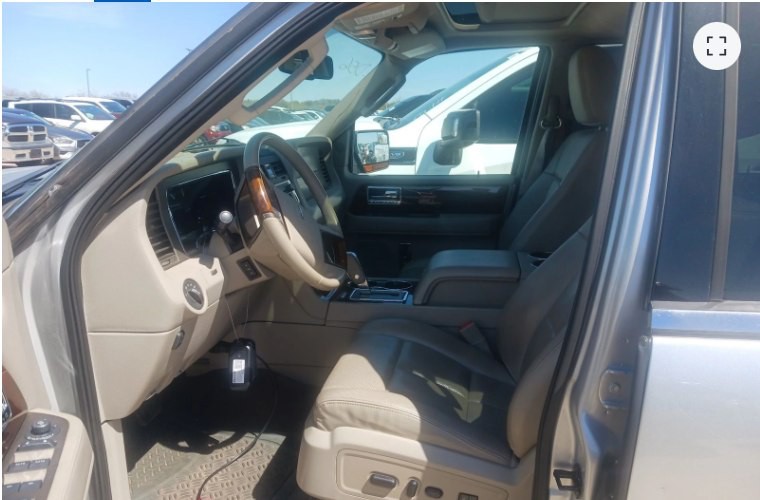 2012 Lincoln Navigator Image 7