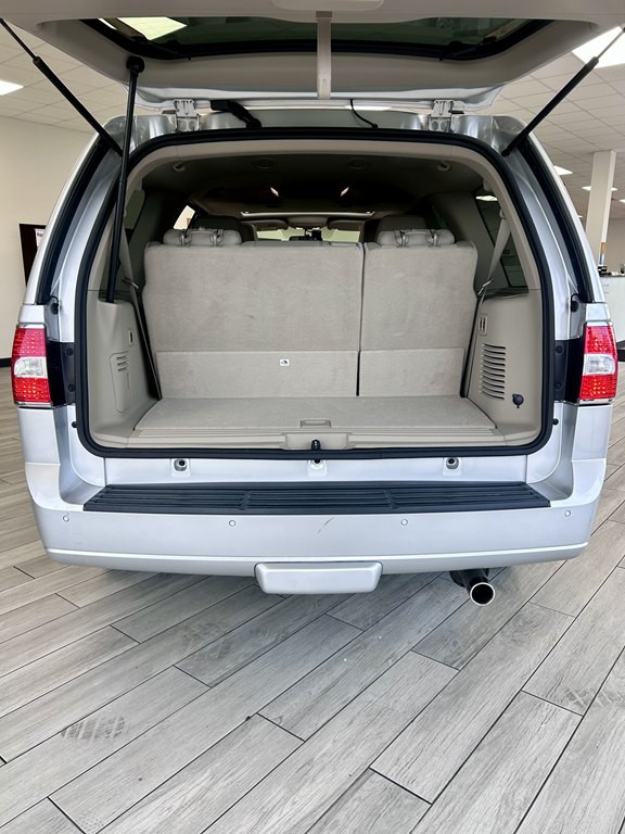 2012 Lincoln Navigator Image 9