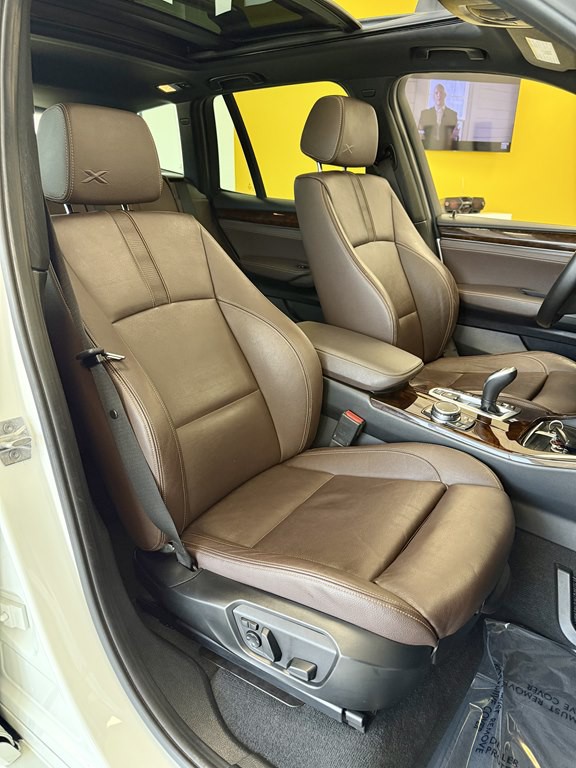 2016 BMW X3 Image 16
