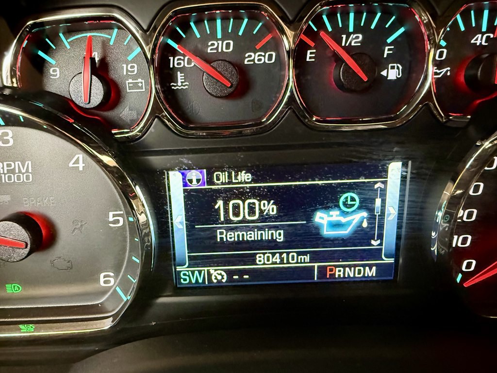 2016 Chevrolet Tahoe Image 21