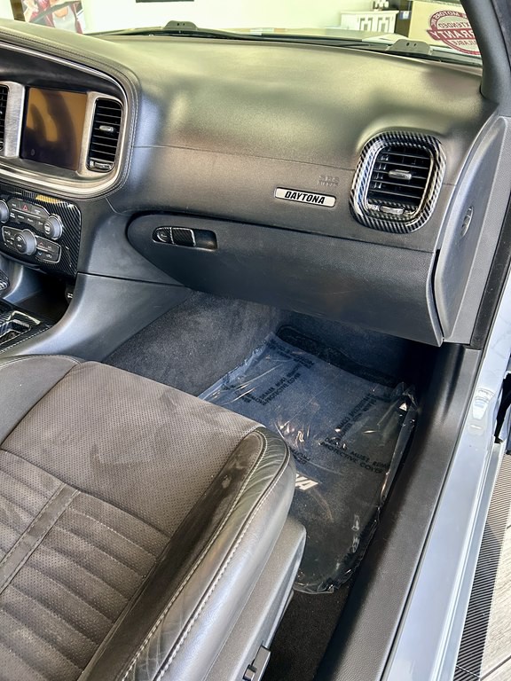 2020 Dodge Charger Image 12