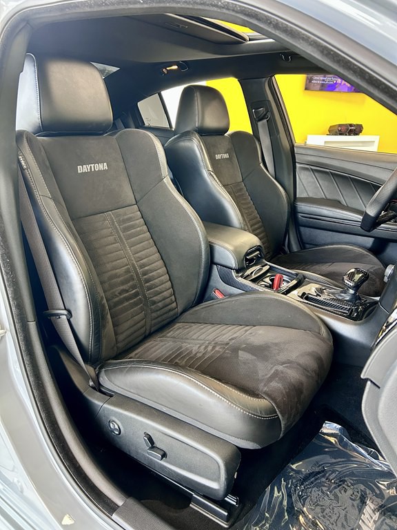 2020 Dodge Charger Image 16