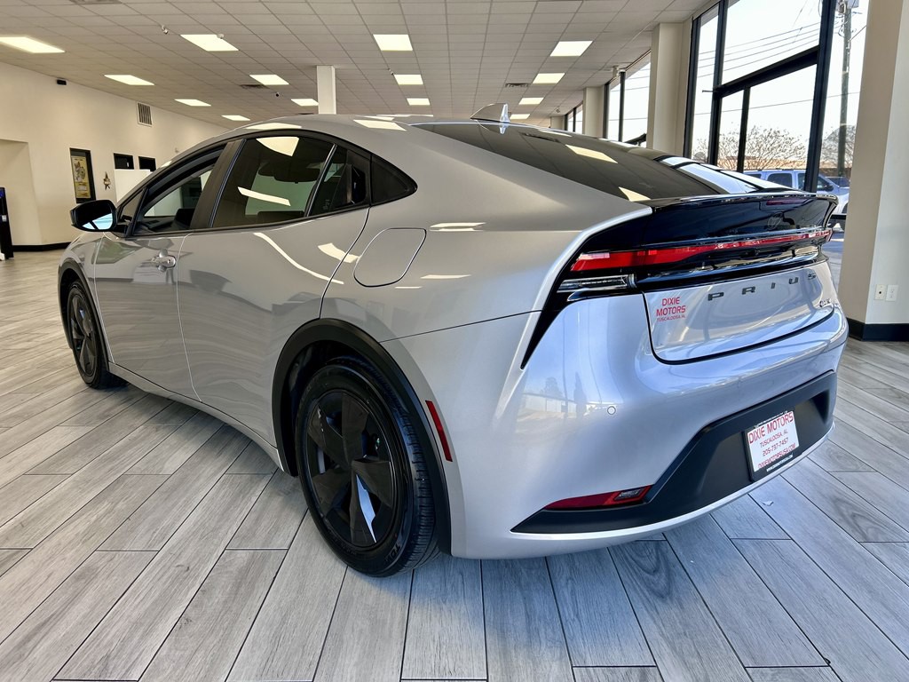 2025 Toyota Prius Image 7