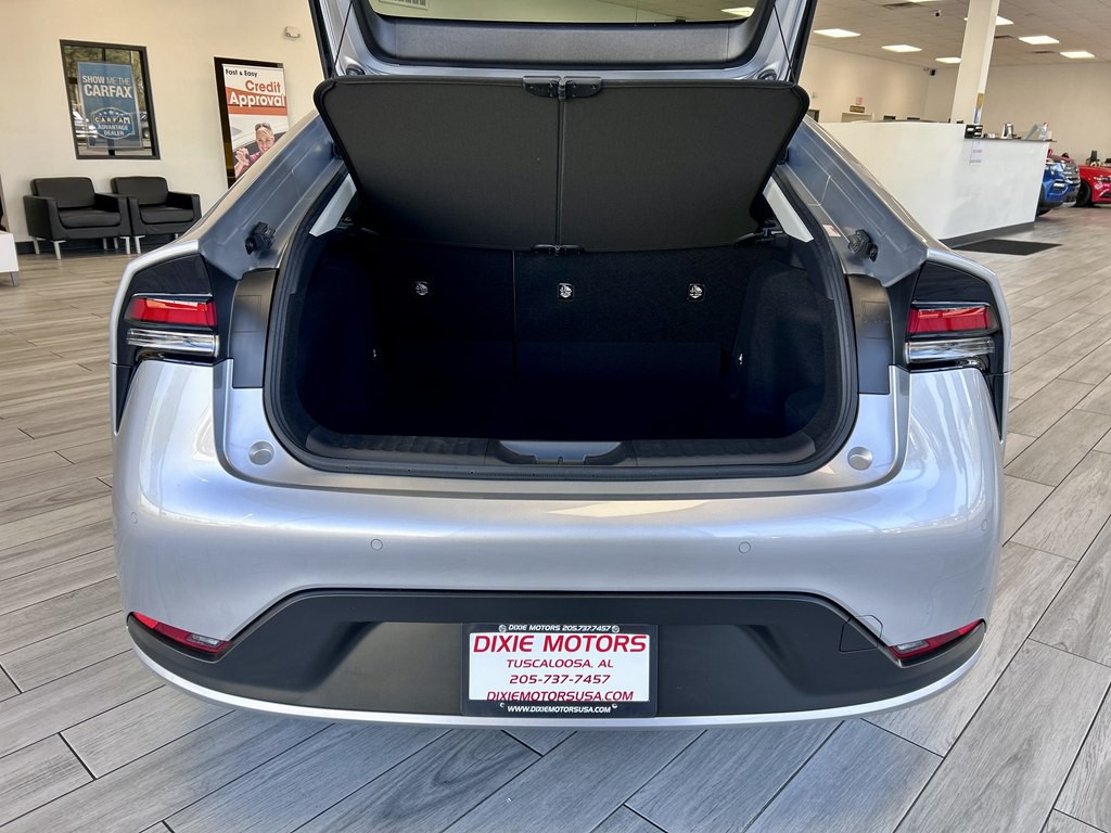 2025 Toyota Prius Image 9