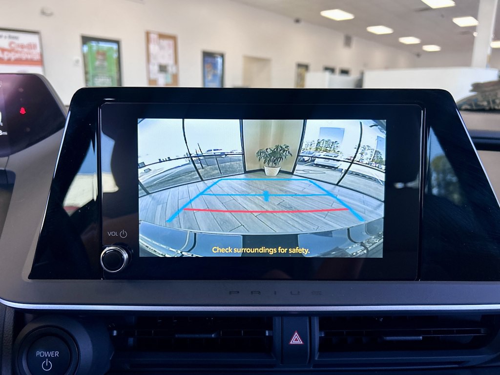 2025 Toyota Prius Image 11