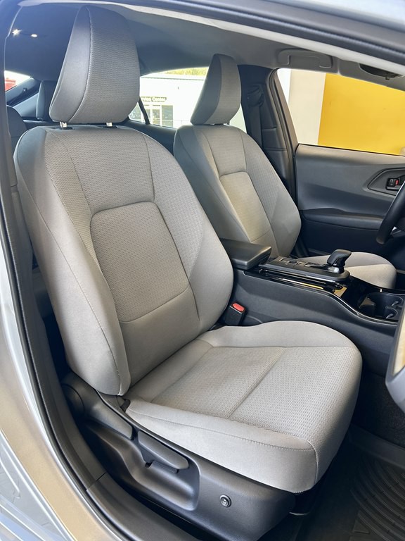 2025 Toyota Prius Image 15