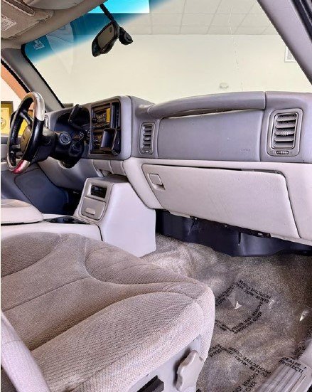 2002 GMC Yukon Image 11