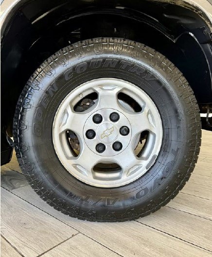 2002 GMC Yukon Image 18