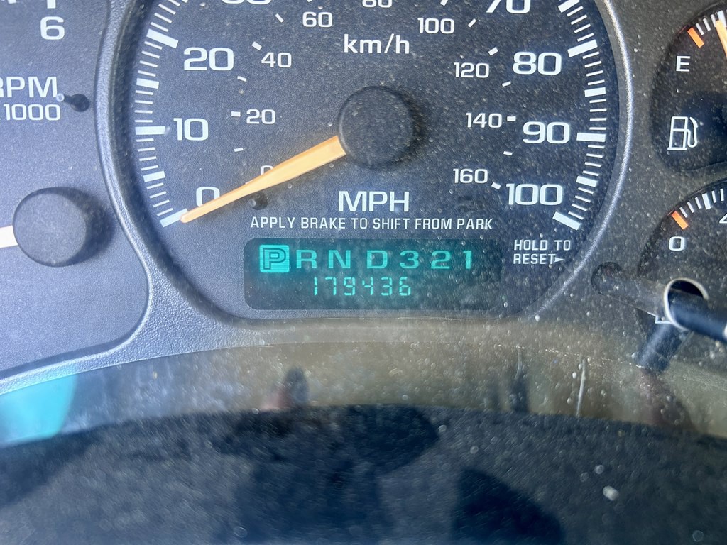 2002 GMC Yukon Image 19