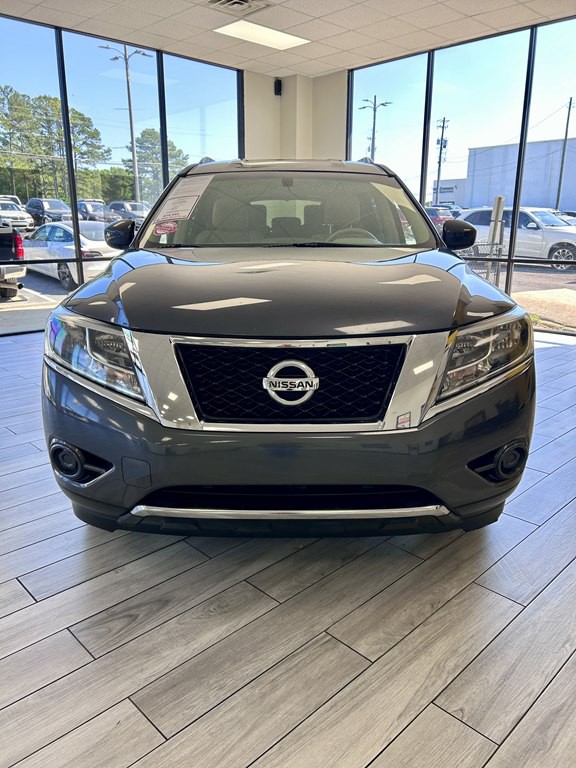 2014 Nissan Pathfinder Image 2