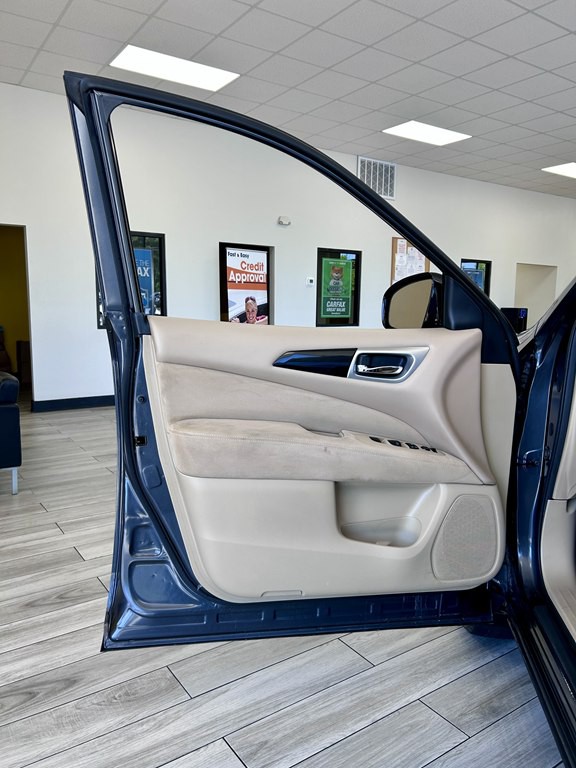 2014 Nissan Pathfinder Image 15