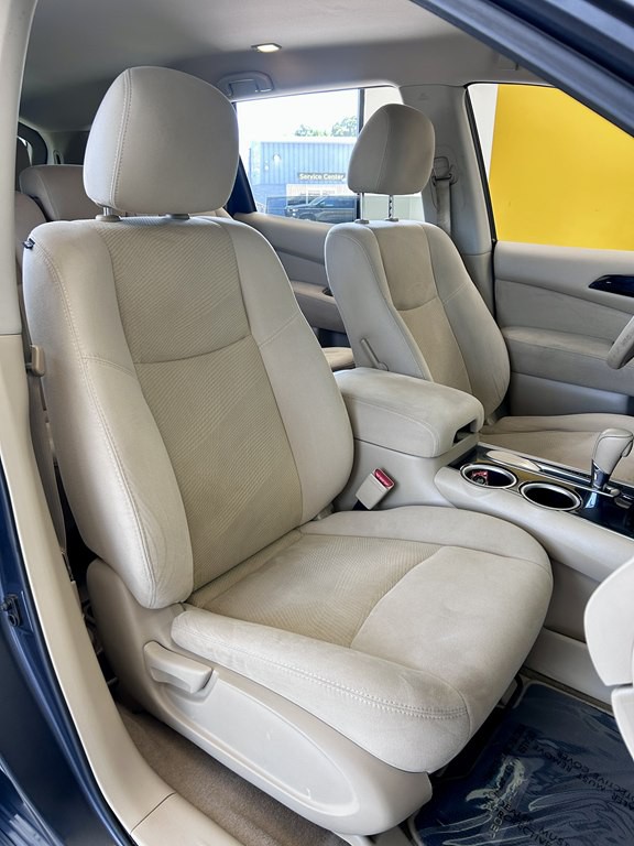 2014 Nissan Pathfinder Image 16