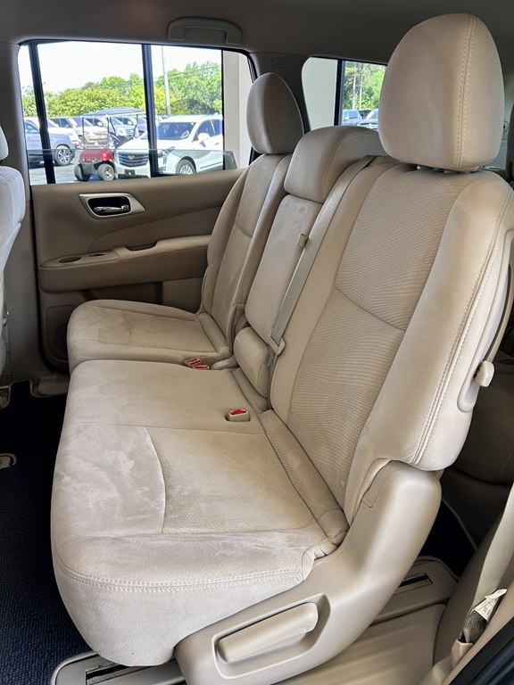 2014 Nissan Pathfinder Image 17