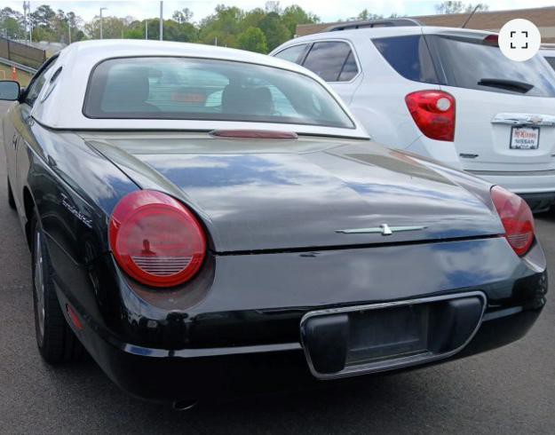2002 Ford Thunderbird Image 4