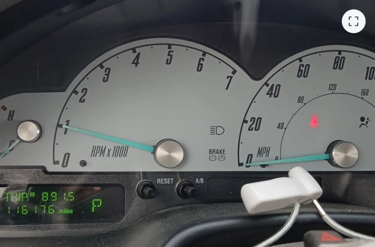 2002 Ford Thunderbird Image 7