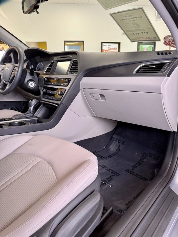 2016 Hyundai Sonata Image 12