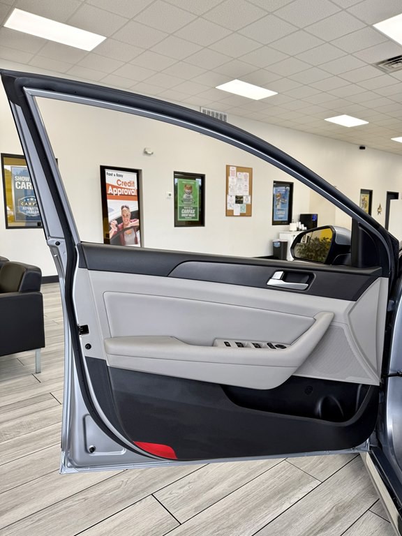 2016 Hyundai Sonata Image 15