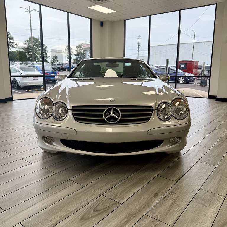2004 Mercedes-Benz SL-Class Image 2