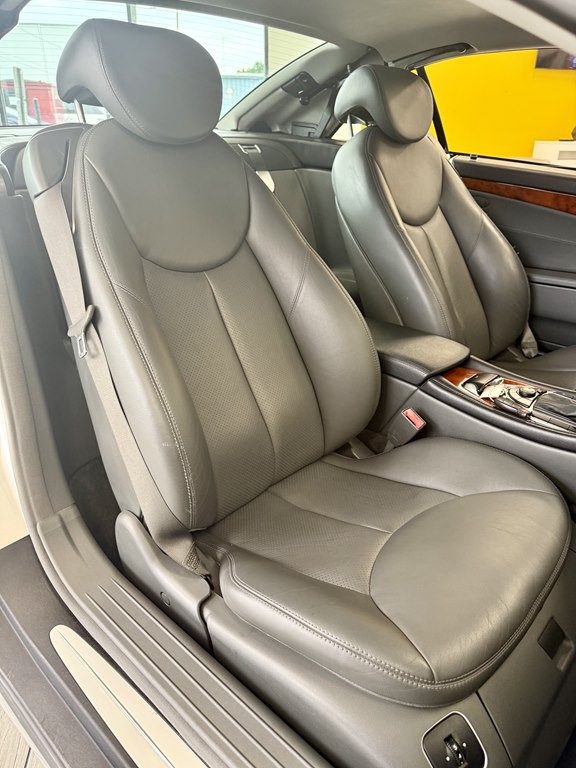 2004 Mercedes-Benz SL-Class Image 15
