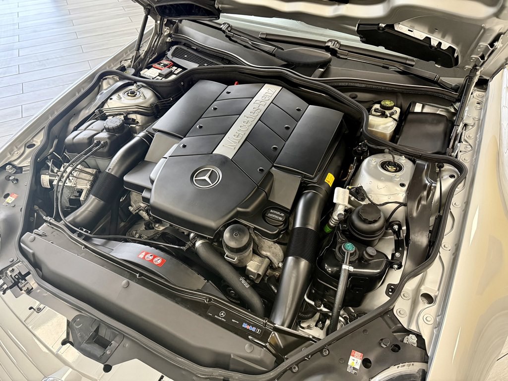 2004 Mercedes-Benz SL-Class Image 16