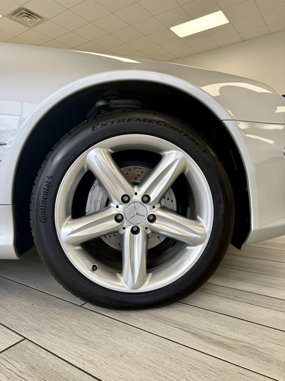 2004 Mercedes-Benz SL-Class Image 17