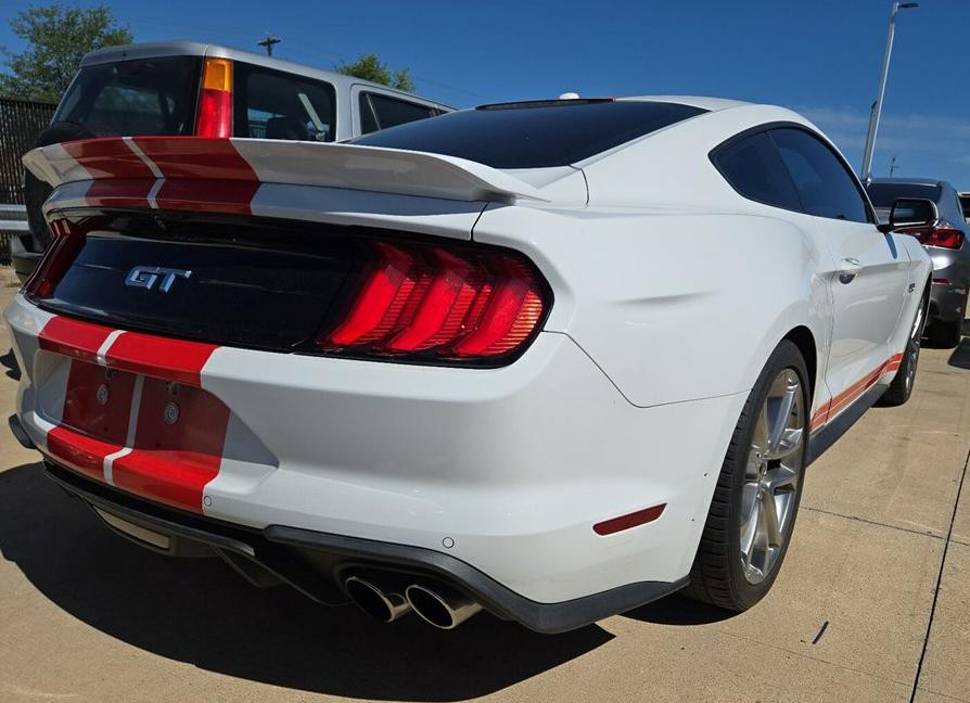 2019 Ford Mustang Image 3
