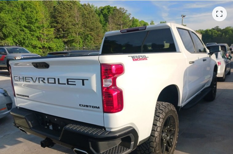 2023 Chevrolet Silverado 1500 Image 3
