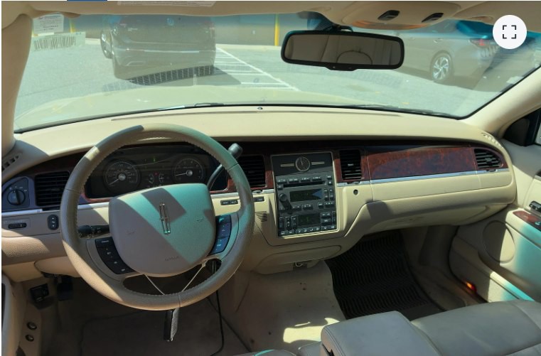 2006 Lincoln Town Car Image 10