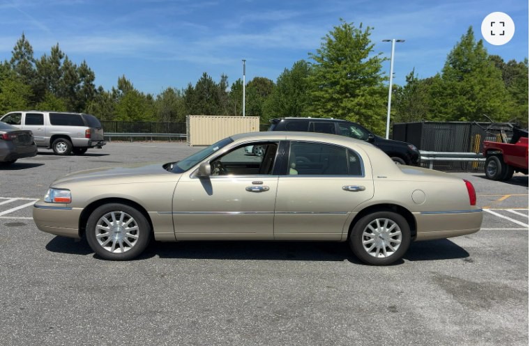 2006 Lincoln Town Car Image 6