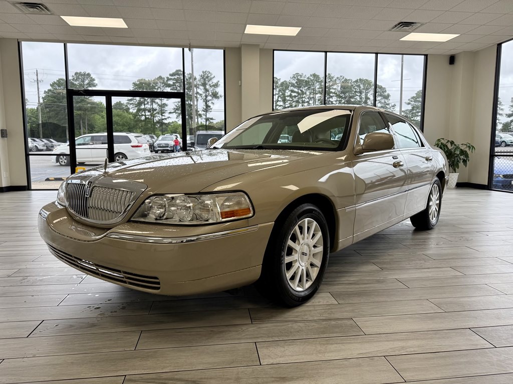 2006 Lincoln Town Car Image 3